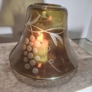 Yankee Candle Shade Tea Stained Green Brown Glass Grapes Y2